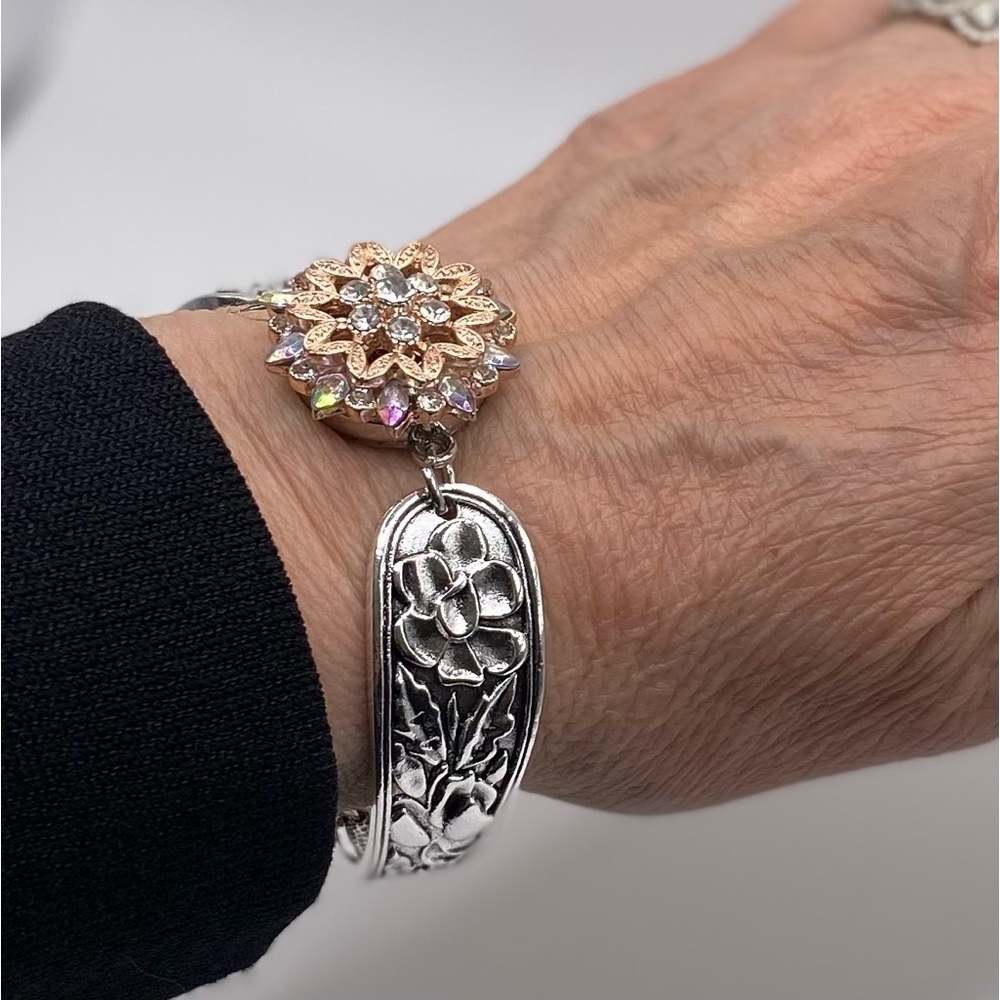 Vintage Style Floral Bracelet Holiday Gift Iridescent Ginger Snap 18mm NWT - Picture 14 of 14